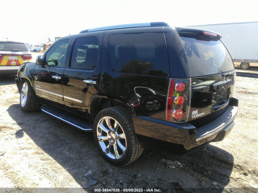 2013 GMC YUKON DENALI - 1GKS1EEF8DR281888