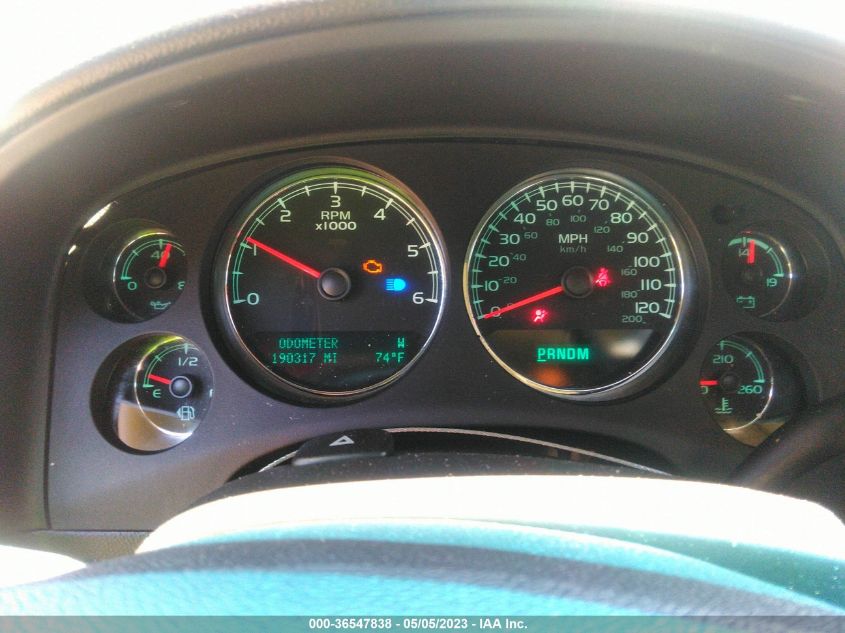 2013 GMC YUKON DENALI - 1GKS1EEF8DR281888