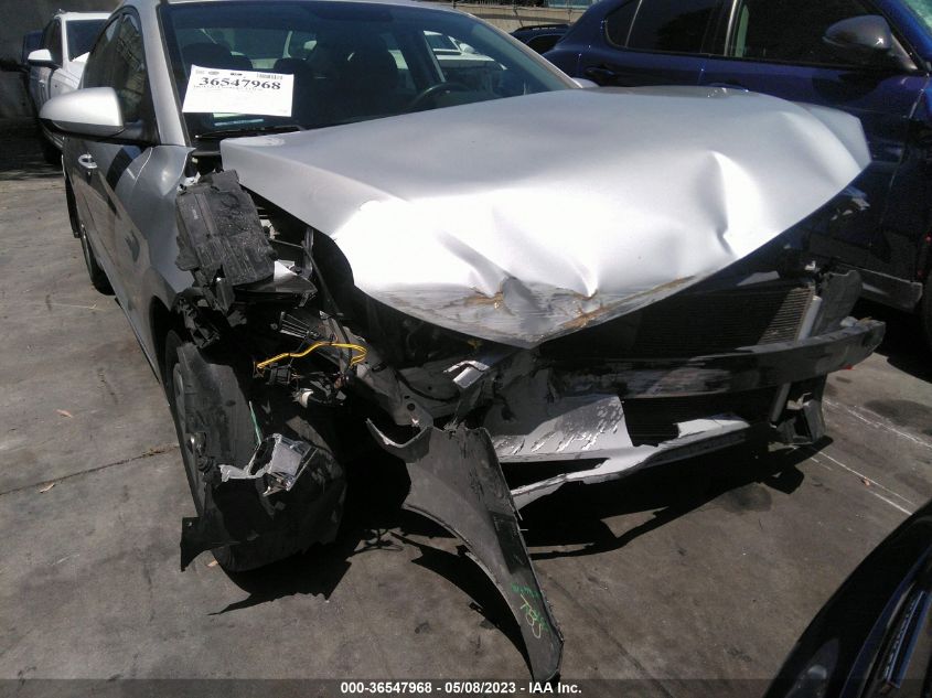 2017 HYUNDAI ELANTRA SE - KMHD74LF2HU084097