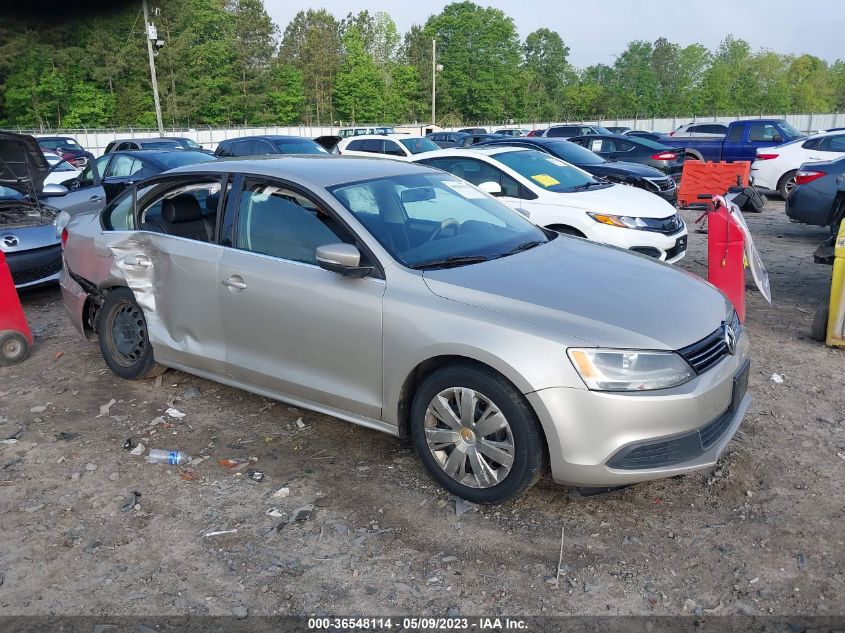 2013 VOLKSWAGEN JETTA SEDAN SE - 3VWDP7AJ6DM220711