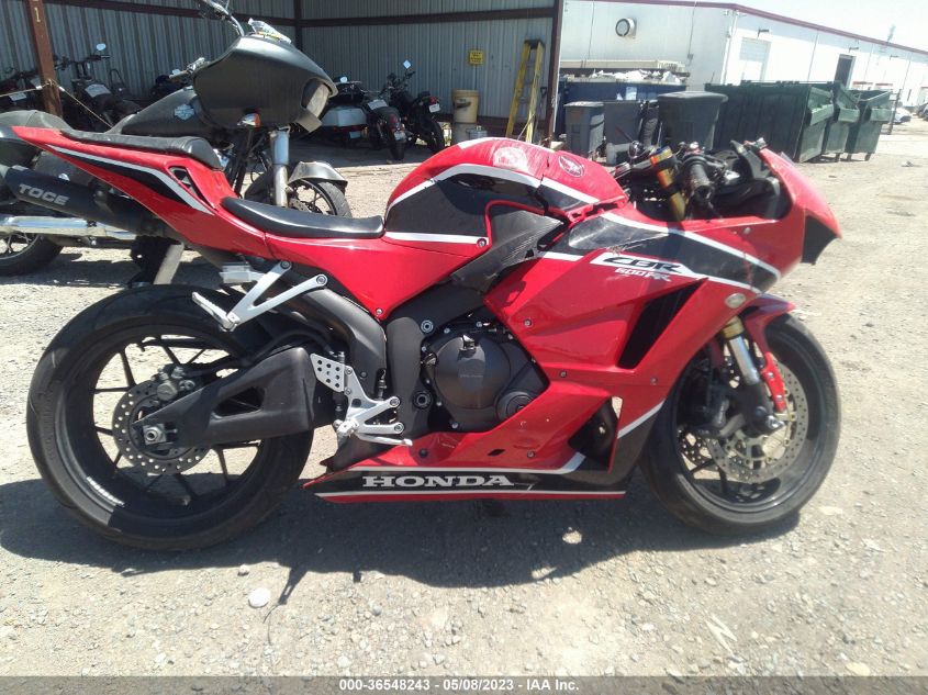 2018 HONDA CBR600 RR JH2PC40H0JK400043