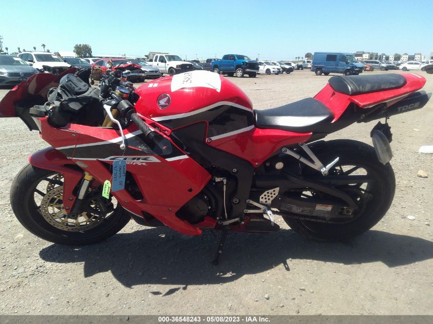2018 HONDA CBR600 RR JH2PC40H0JK400043