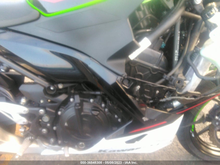 VIN JKAEXKG13NDAH2721 2022 KAWASAKI EX400
