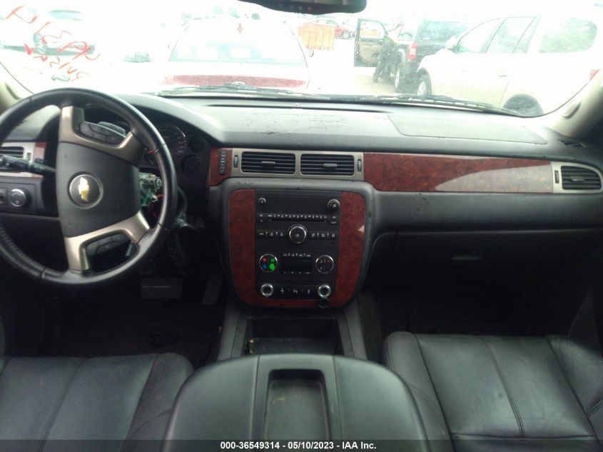 2013 CHEVROLET SUBURBAN LT - 1GNSKJE73DR144536