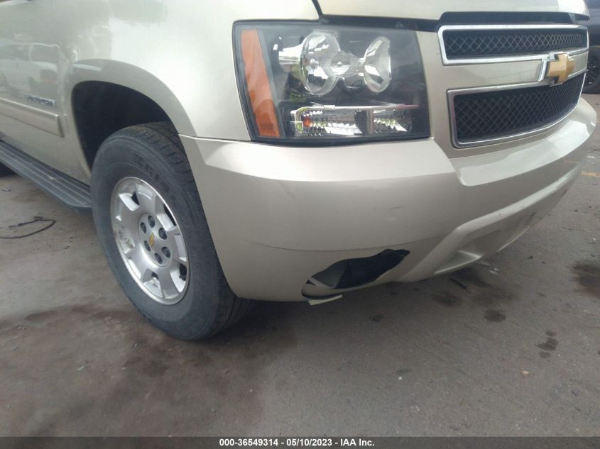 2013 CHEVROLET SUBURBAN LT - 1GNSKJE73DR144536