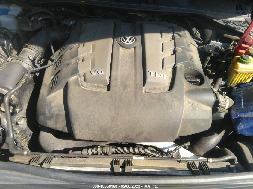 2013 VOLKSWAGEN TOUAREG EXEC WVGEP9BP9DD013582