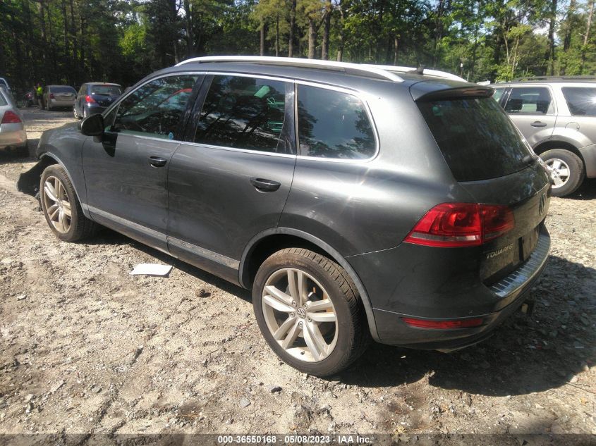 2013 VOLKSWAGEN TOUAREG EXEC WVGEP9BP9DD013582