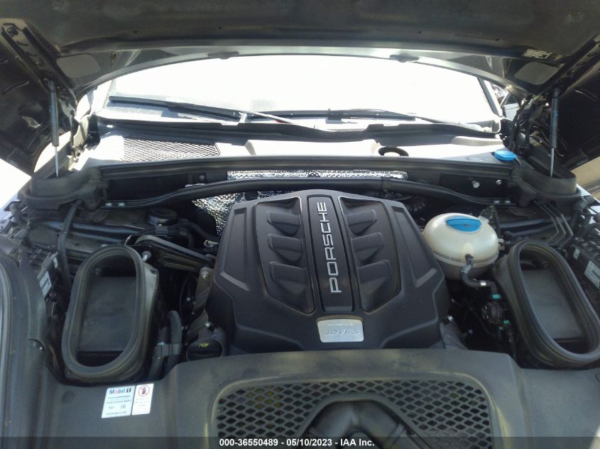 2018 PORSCHE MACAN S - WP1AB2A5XJLB39717