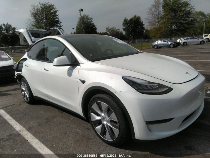 7SAYGAEE1NF382608 Tesla Model Y LONG RANGE