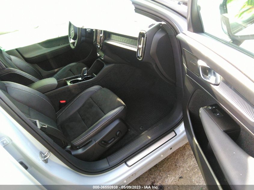 2021 VOLVO XC40 YV4ED3URXM2586511