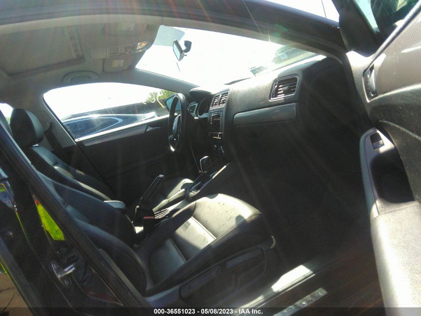 2018 VOLKSWAGEN JETTA 1.4T - 3VWDB7AJ8JM259973