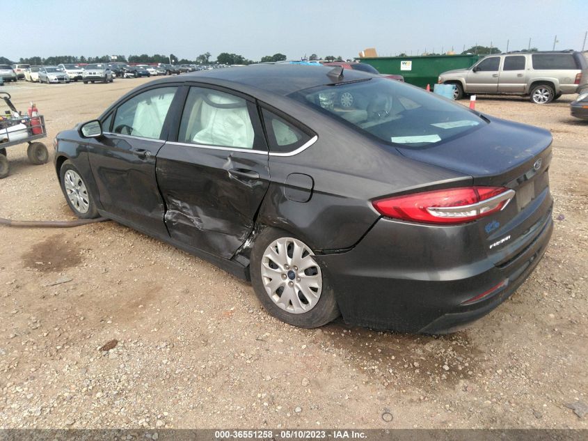 2020 FORD FUSION S - 3FA6P0G74LR160160