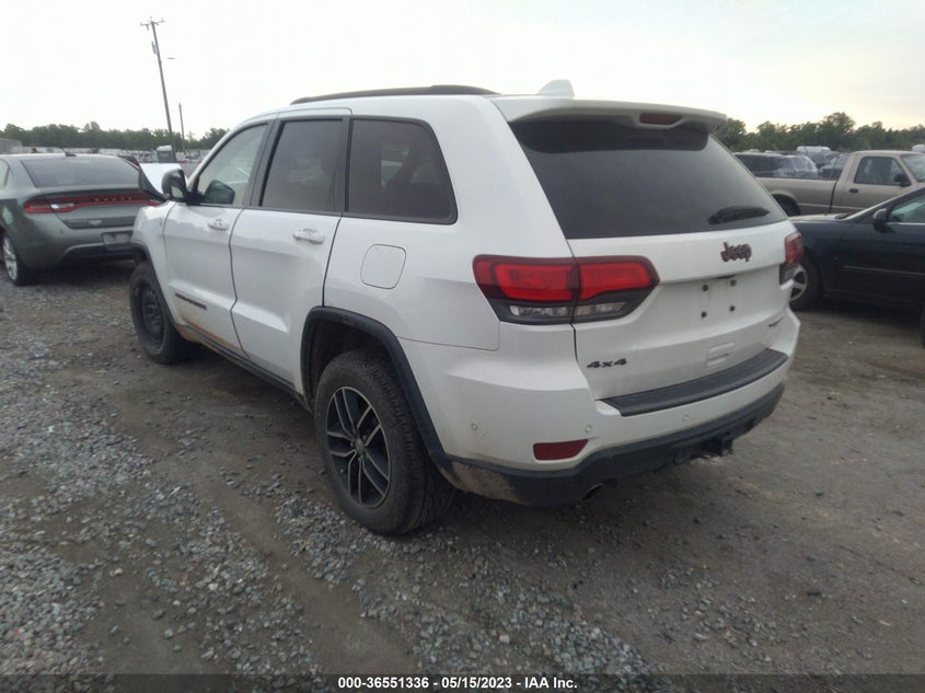 VIN 1C4RJFLG1HC610189 2017 JEEP GRAND CHEROKEE TRAILHAWK