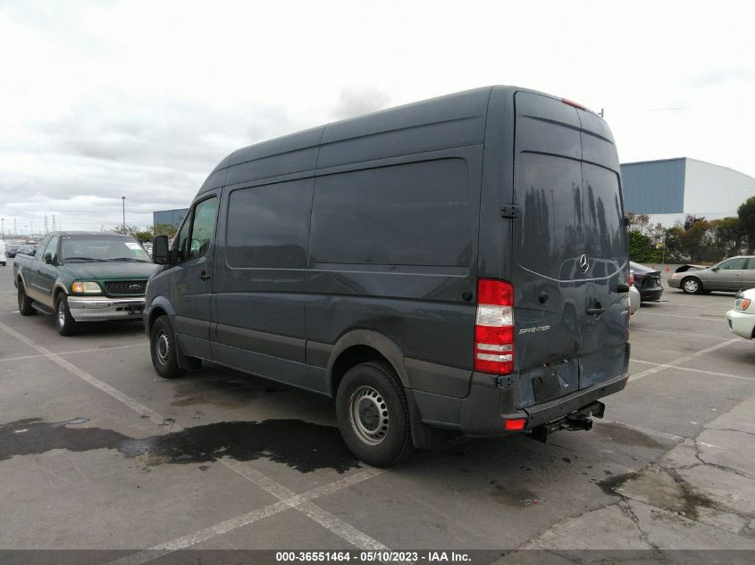 2018 MERCEDES-BENZ SPRINTER CARGO VAN - WD3PE7CD6JP635007