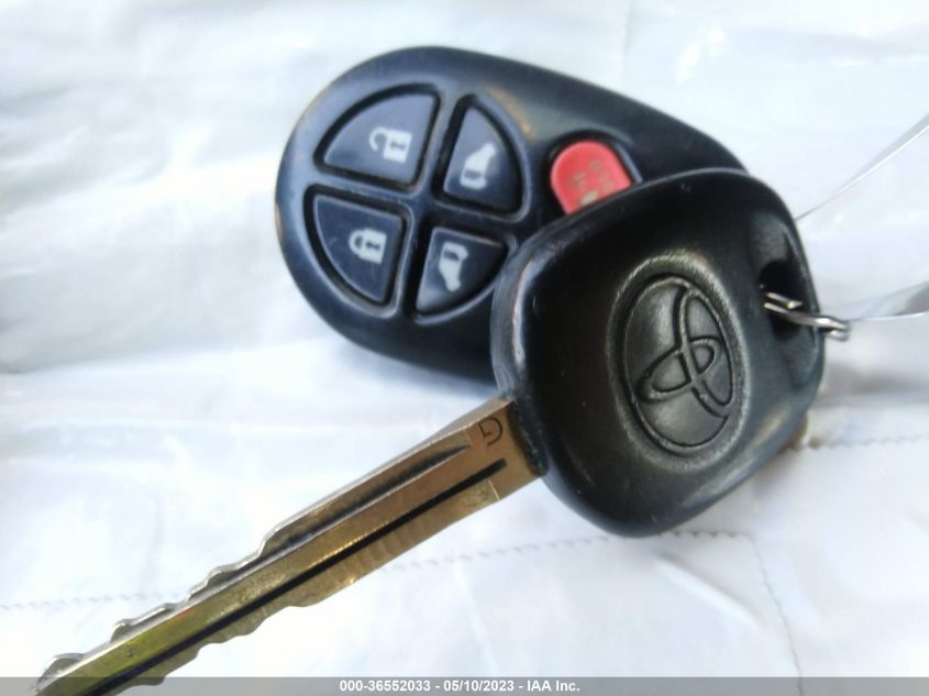 2013 TOYOTA SIENNA LE - 5TDKK3DC6DS322055