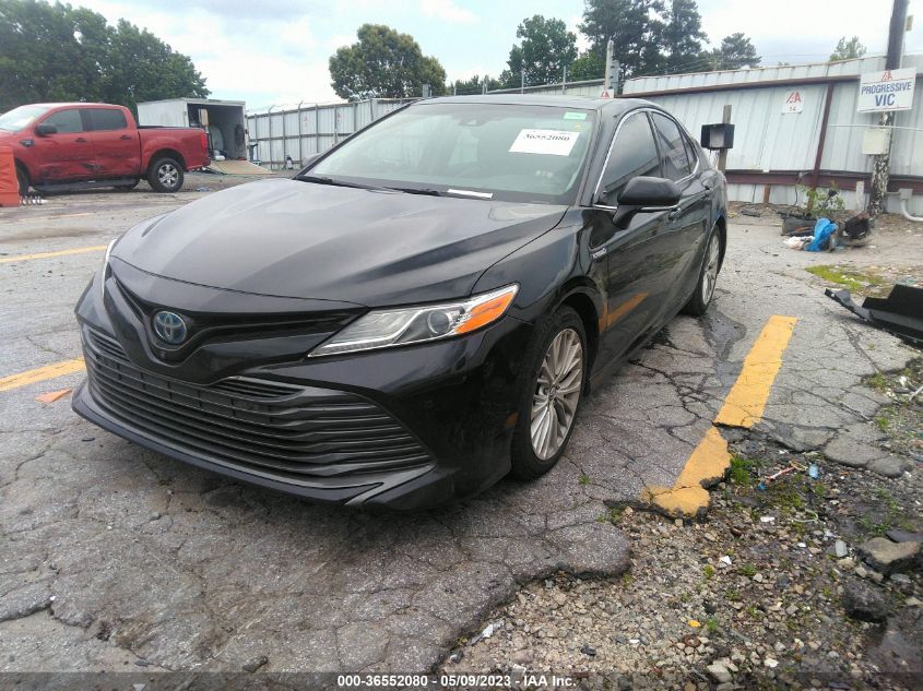 2018 TOYOTA CAMRY HYBRID XLE - 4T1B21HK2JU502755