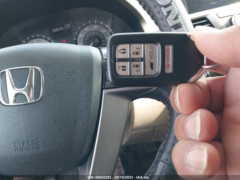 2017 HONDA ODYSSEY EX-L - 5FNRL5H67HB015497