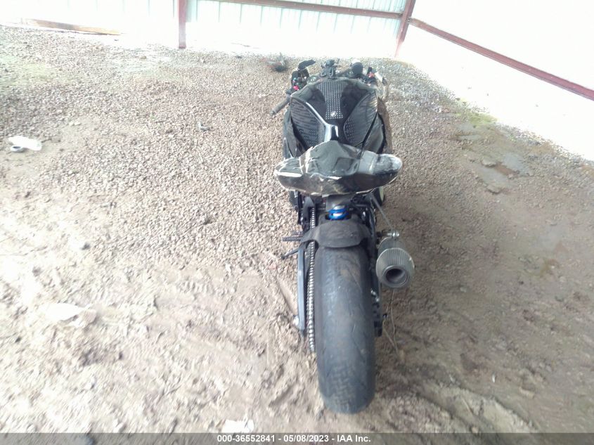 2013 SUZUKI GSX-R1000 - JS1GT78A2D2102870