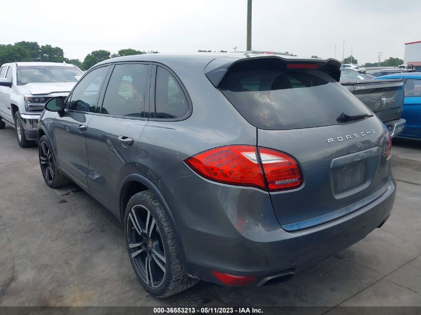2013 PORSCHE CAYENNE - WP1AA2A2XDLA04525