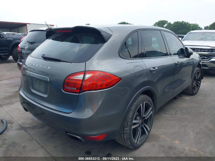 2013 PORSCHE CAYENNE - WP1AA2A2XDLA04525