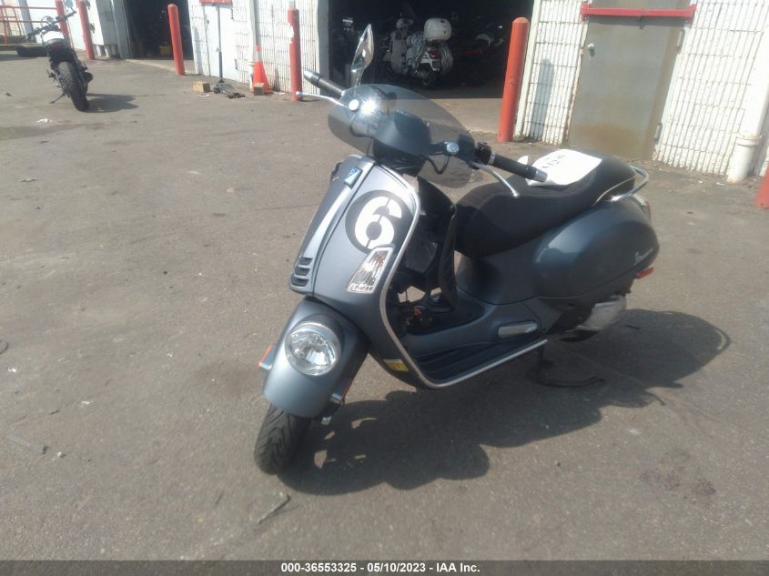 2022 VESPA GTS 300 SUPER ZAPMA39M1N5400437