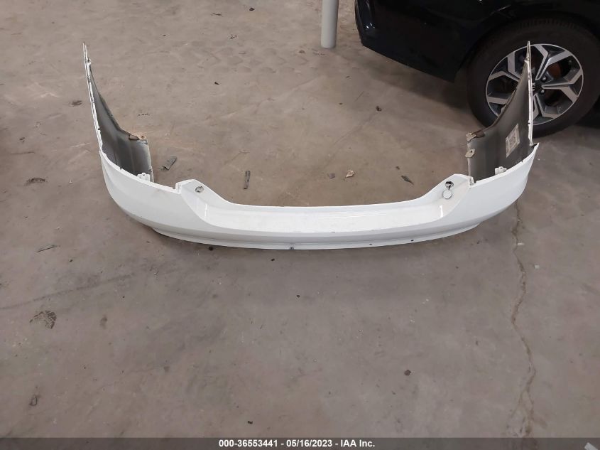 2016 TOYOTA CAMRY XLE/SE/LE/XSE - 4T1BF1FK8GU124103