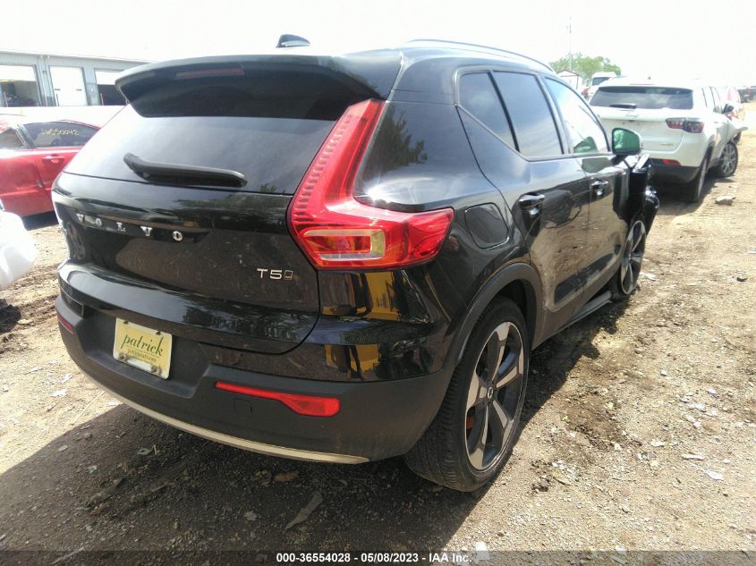 2020 VOLVO XC40 MOMENTUM YV4162UK1L2204404