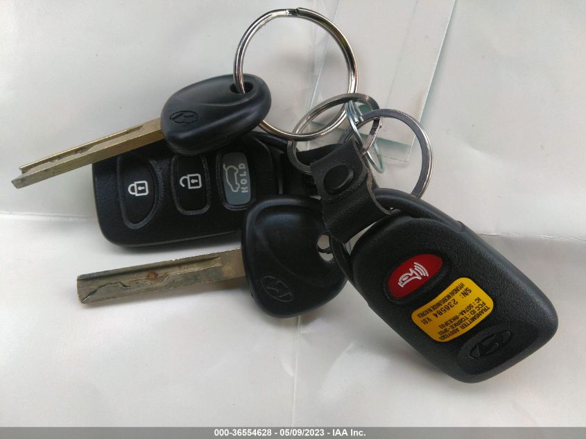 2013 HYUNDAI ELANTRA GT - KMHD35LE4DU125297