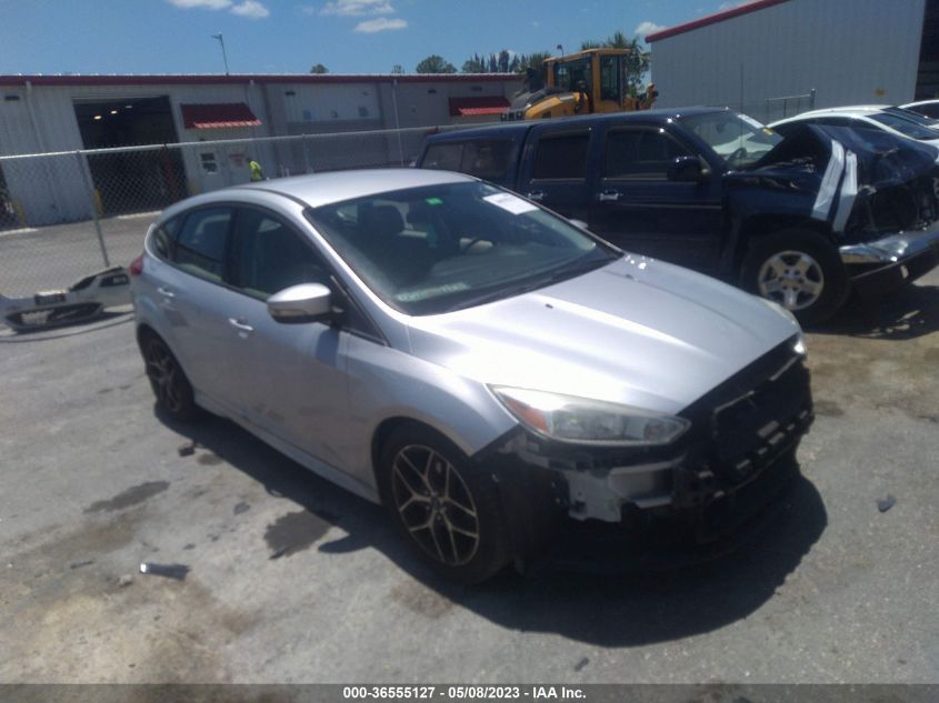 2015 FORD FOCUS SE - 1FADP3K25FL345647