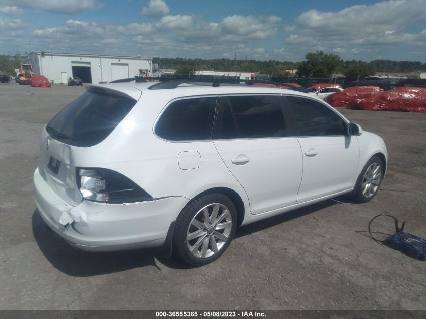 2014 VOLKSWAGEN JETTA SPORTWAGEN TDI W/SUNROOF & NAV - 3VWPL7AJ3EM622647