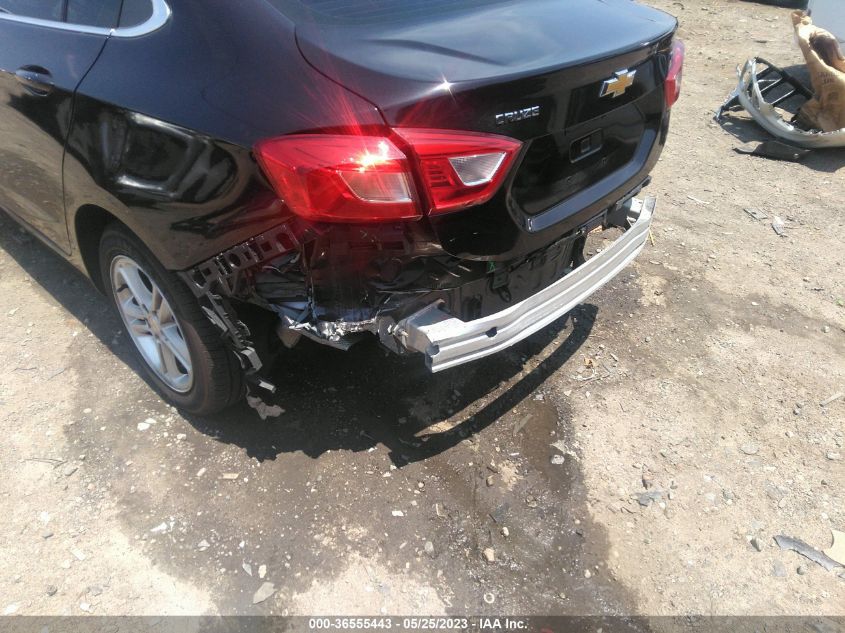 2018 CHEVROLET CRUZE LT - 1G1BE5SM8J7224139
