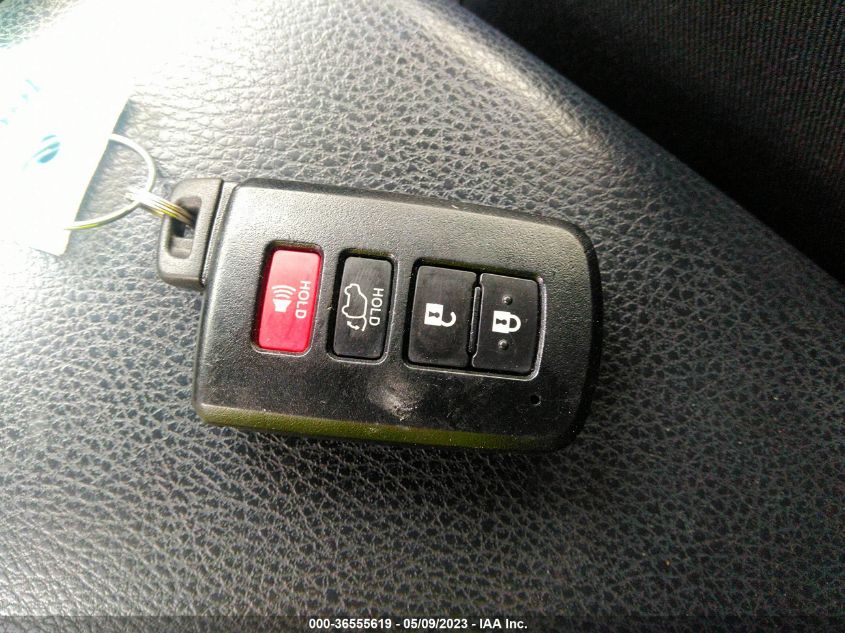 2016 TOYOTA RAV4 XLE - JTMWFREV3GD085405