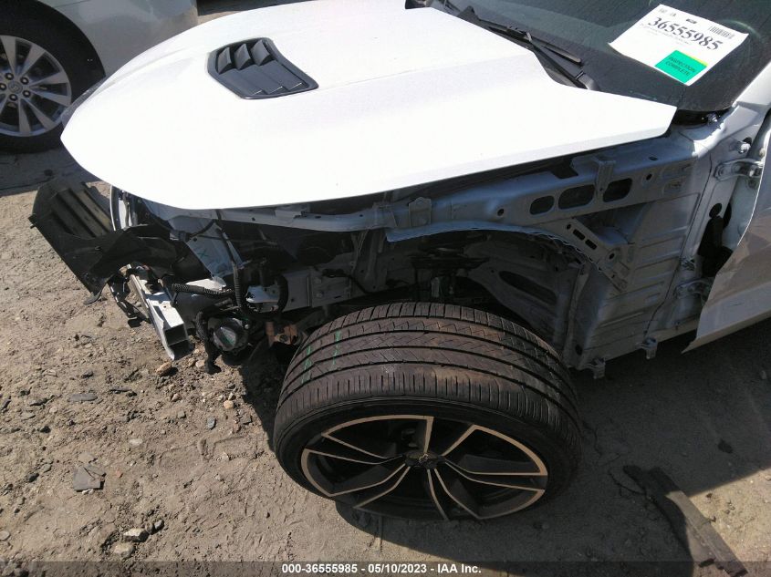 2021 CHEVROLET CAMARO LT1 - 1G1FE1R76M0138979