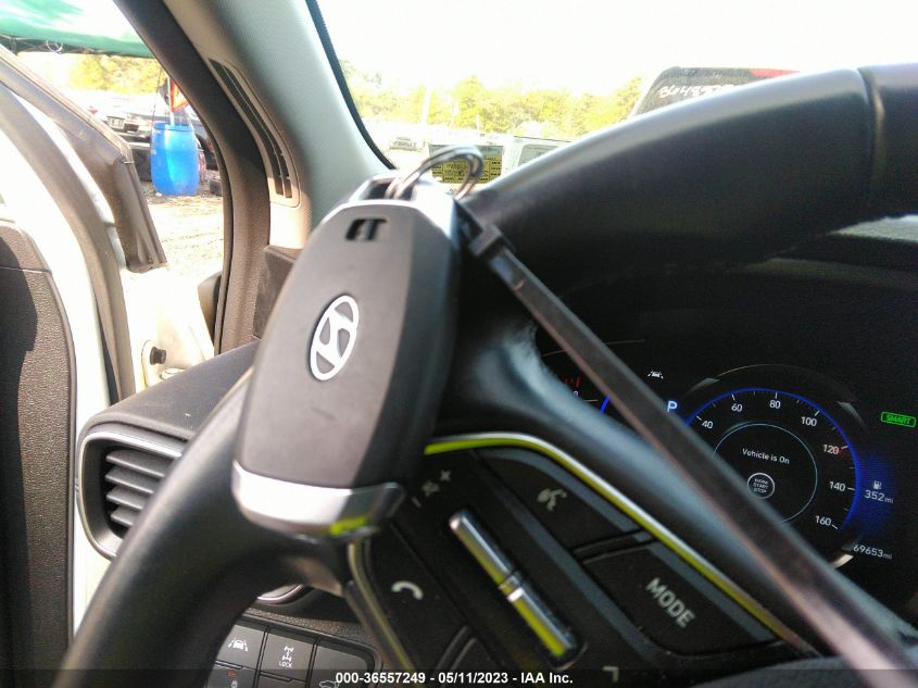 2019 HYUNDAI SANTA FE SEL PLUS - 5NMS3CAD8KH092142