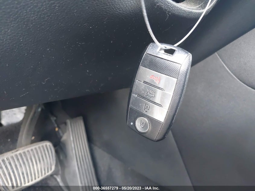 VIN KNDPN3AC2H7119343 2017 KIA SPORTAGE EX
