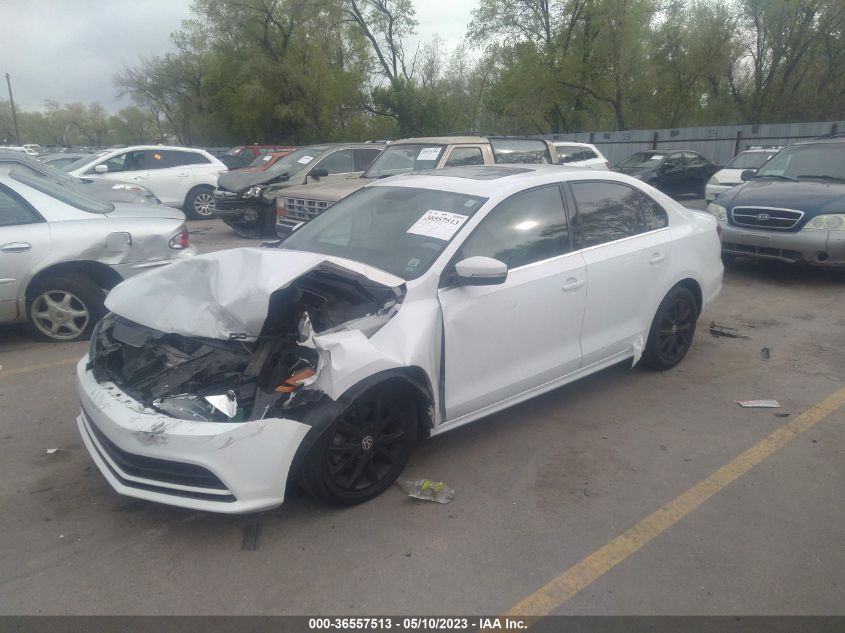 2017 VOLKSWAGEN JETTA 1.4T SE - 3VWDB7AJ9HM330088