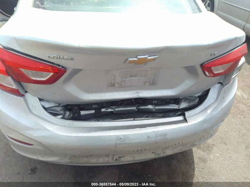 2017 CHEVROLET CRUZE LT - 1G1BE5SM5H7198013