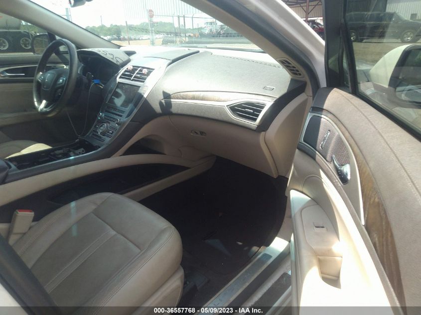 2017 LINCOLN MKZ RESERVE - 3LN6L5E96HR644132