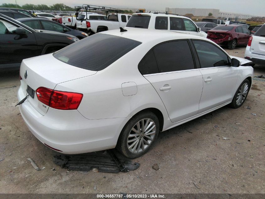 2013 VOLKSWAGEN JETTA SEDAN TDI W/PREMIUM/NAV - 3VWLL7AJ2DM238274