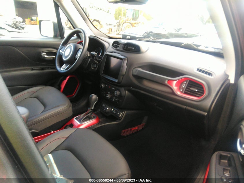 VIN ZACCJBCB1JPH44348 2018 JEEP RENEGADE TRAILHAWK
