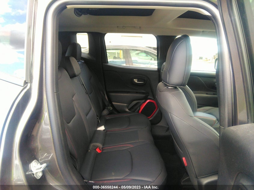 VIN ZACCJBCB1JPH44348 2018 JEEP RENEGADE TRAILHAWK