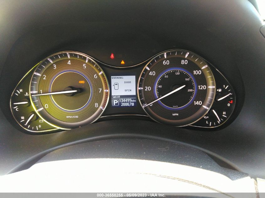 2016 INFINITI QX80 - JN8AZ2NC2G9400371