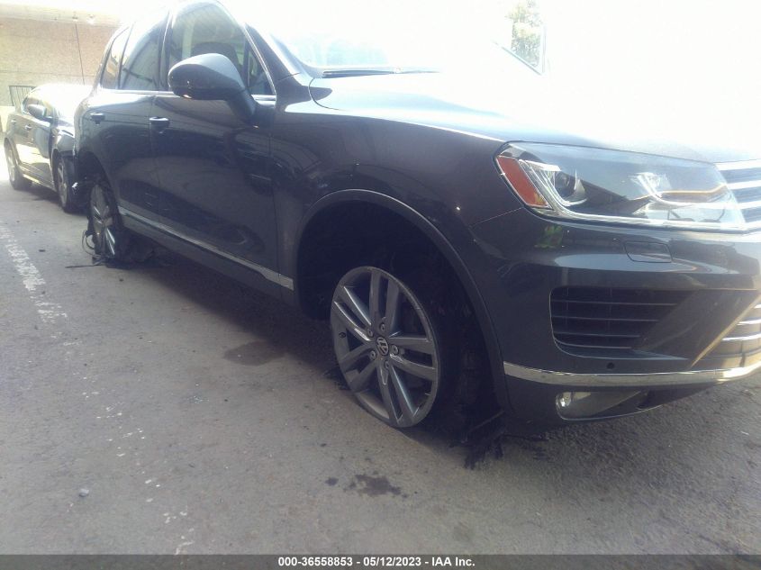 2016 VOLKSWAGEN TOUAREG LUX WVGEF9BP5GD010816