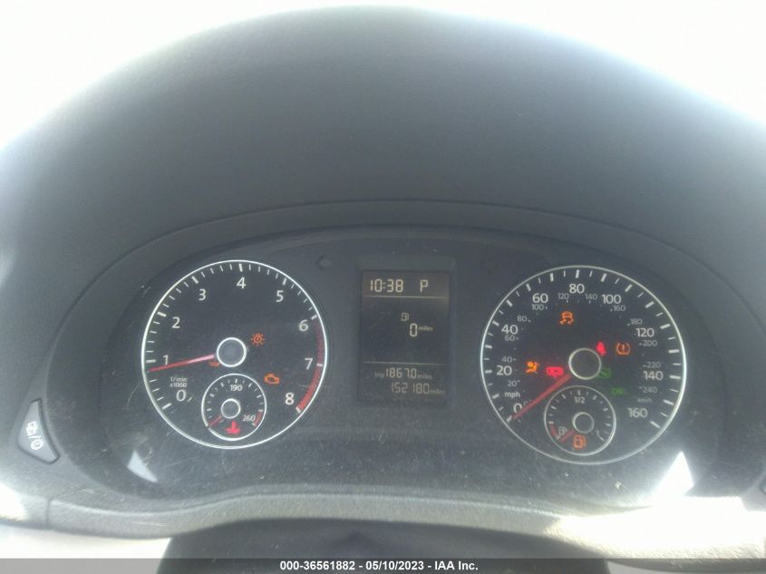 2014 VOLKSWAGEN PASSAT WOLFSBURG ED - 1VWAP7A35EC005411