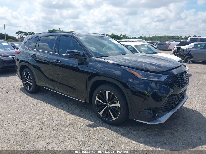 2022 TOYOTA HIGHLANDER XSE - 5TDLZRAH4NS138981