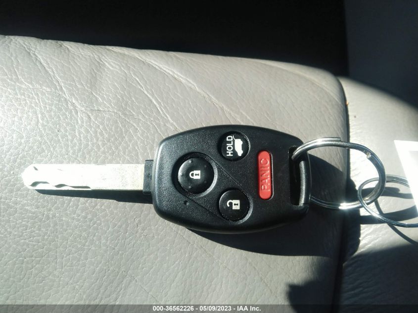 2015 HONDA PILOT EX-L - 5FNYF4H56FB033832