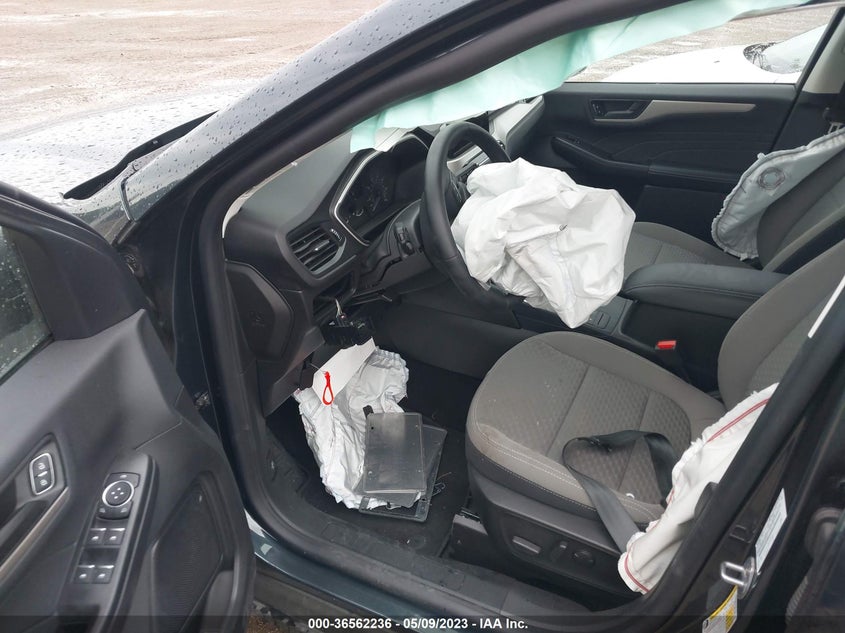 VIN 1FMCU0G64NUB42259 2022 FORD ESCAPE SE