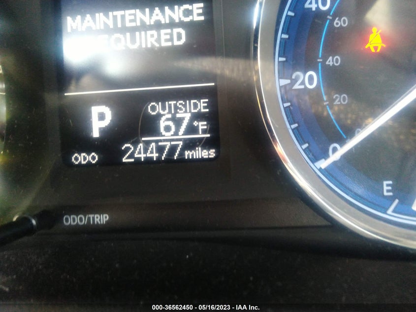 VIN 2T1BURHE1JC047966 2018 TOYOTA COROLLA LE