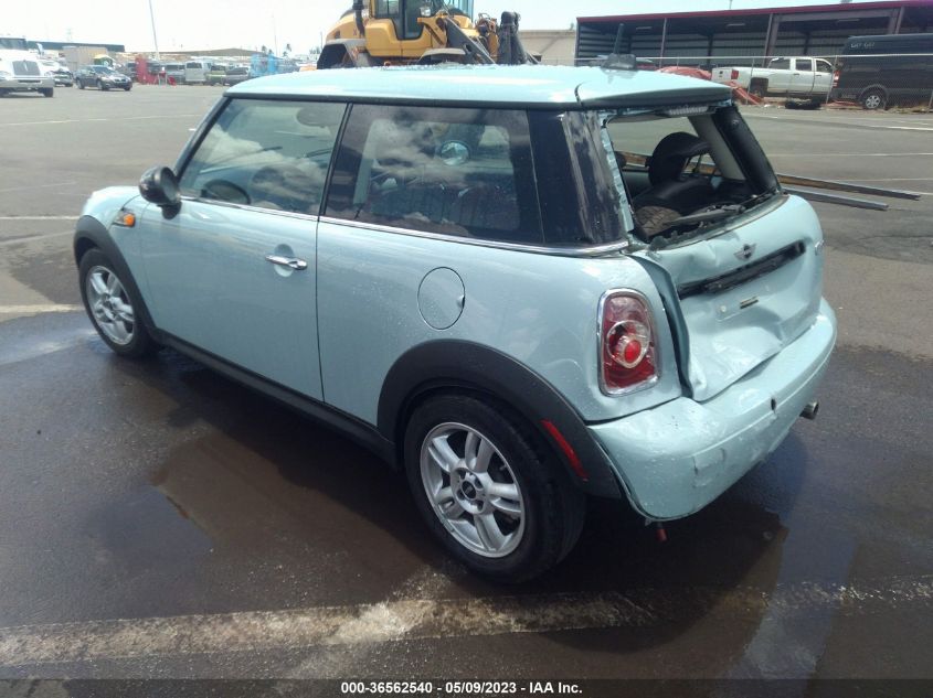 2013 MINI COOPER HARDTOP - WMWSU3C54DT687202