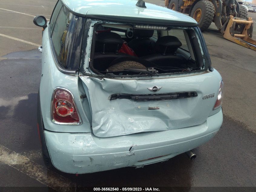 2013 MINI COOPER HARDTOP - WMWSU3C54DT687202
